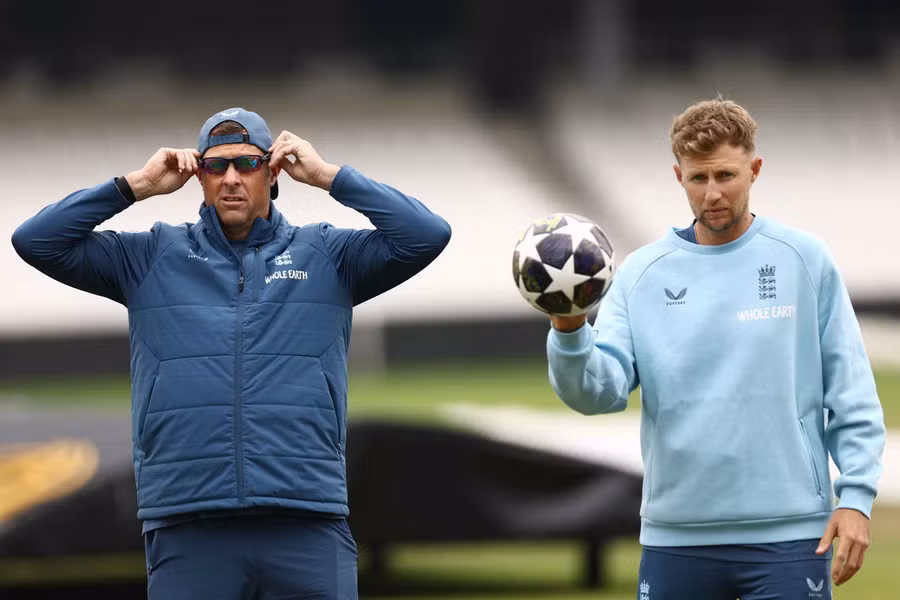 England bid to banish booze woes as Pakistan seek self-respect
