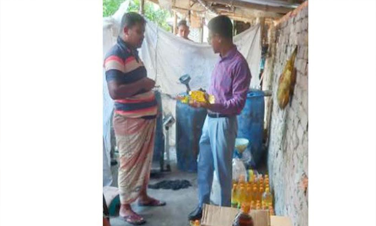Two establishments fined Tk 60,000 in Puthia