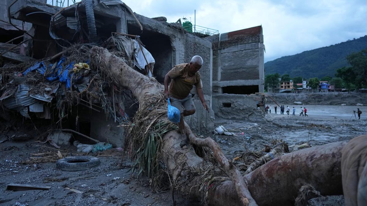 Nepal flood death toll rises to 939, missing drops to 3,925: disaster authority
