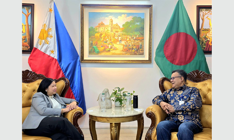 NU VC meets Philippine ambassador