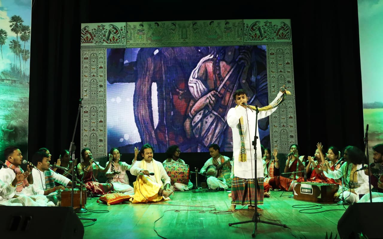 Cultural event features Nazrul's Leto Gaan, Kabigaan at Shilpakala