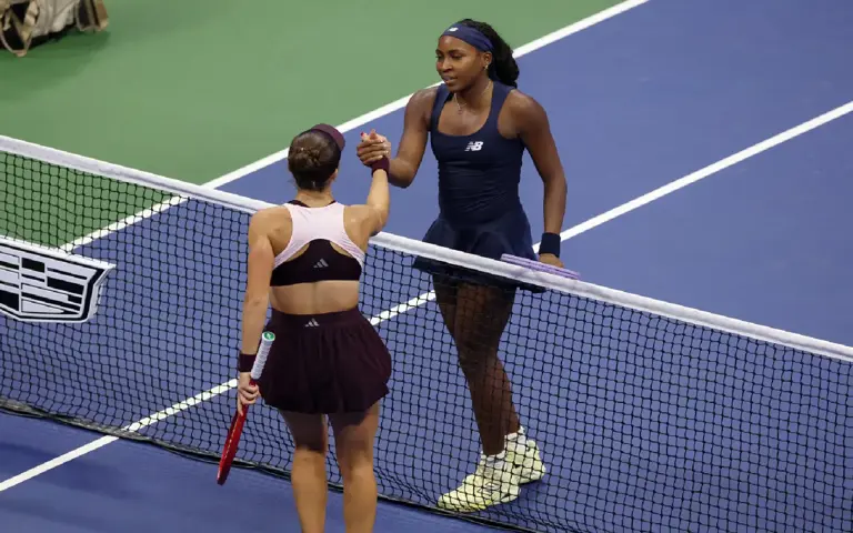 Former champ Gauff holds off Jovic to reach US Open quarter-finals