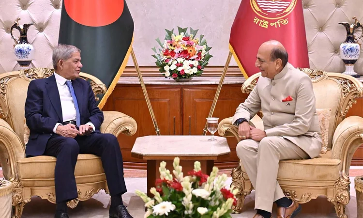 President calls for resolving all outstanding issues with India
