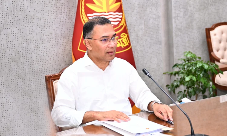 PM directs tougher action against indiscriminate use of polythene, plastic