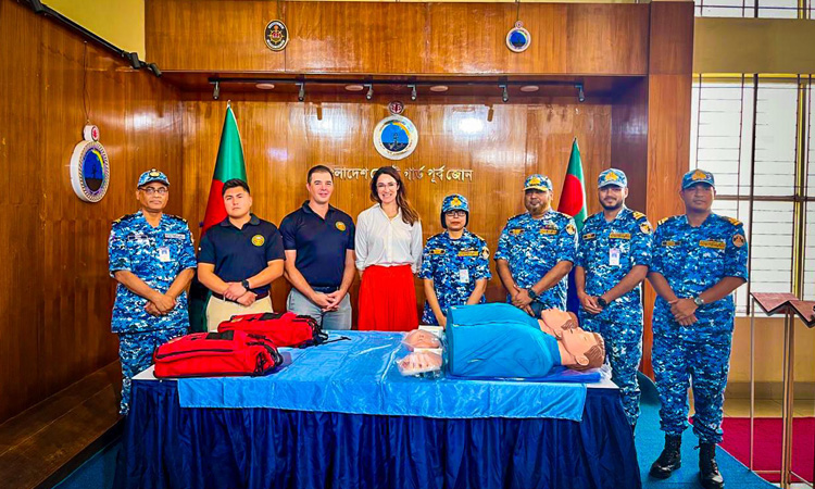 US boost Bangladesh Coast Guard lifesaving capacity with equipment