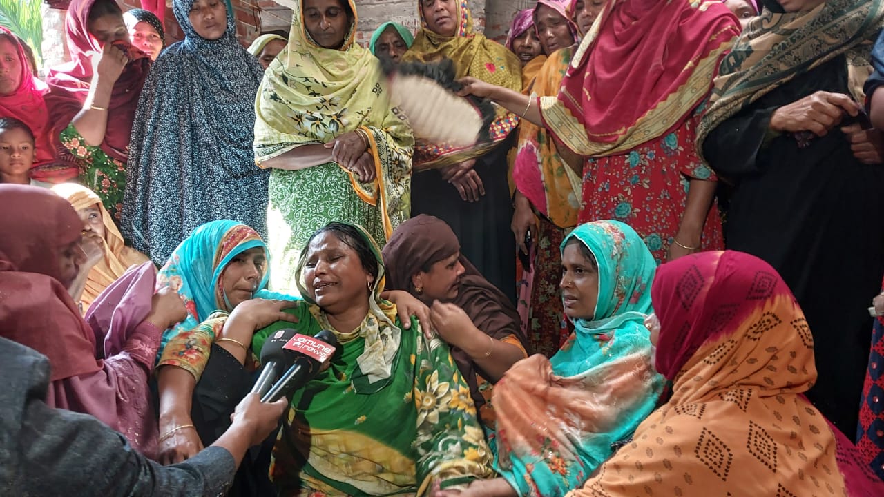 রংপুরে গ্রামের বাড়িতে চিরনিদ্রায় শায়িত ফায়ার ফাইটার নয়ন