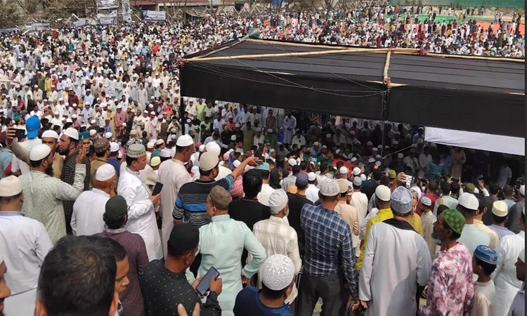 জননেতা নোমানের জানাজায় জনসমুদ্র : চট্টগ্রামে রাষ্ট্রীয় মর্যাদায় দাফন 