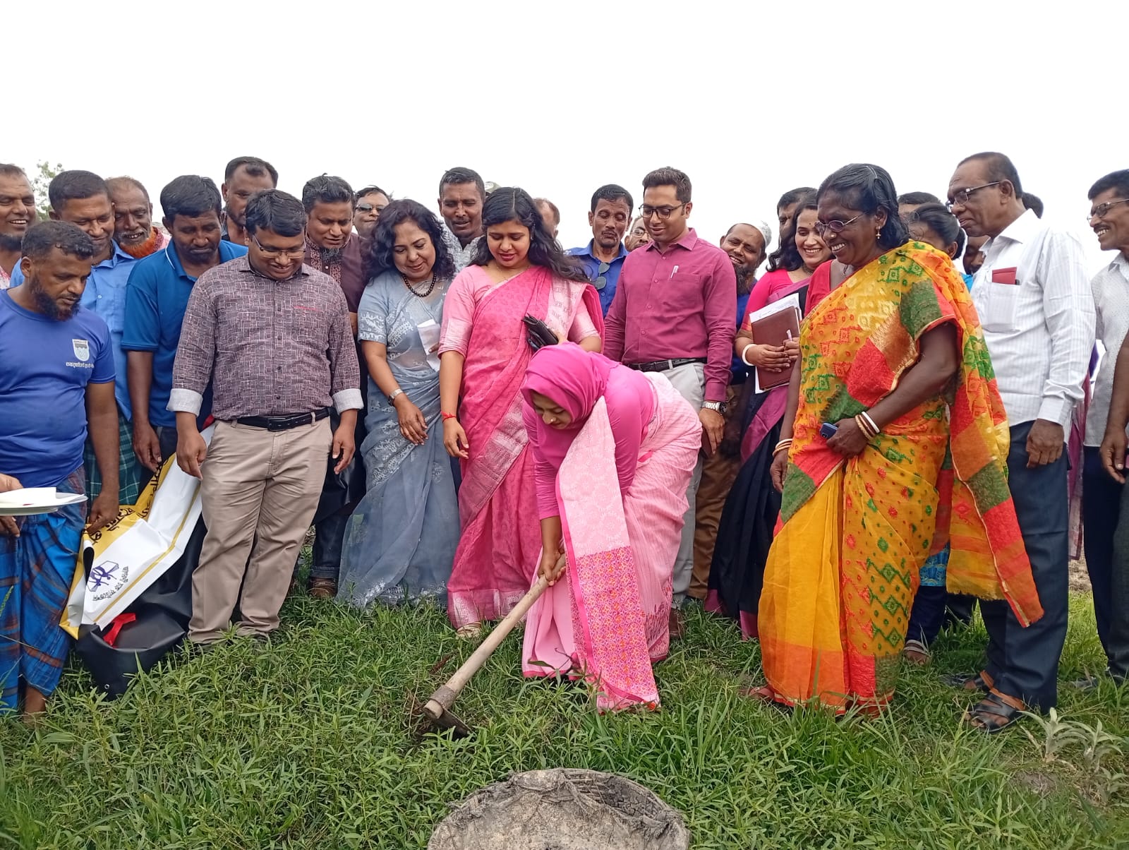 নড়াইলে দাড়ার খাল পুনঃখনন কার্যক্রমের উদ্বোধন