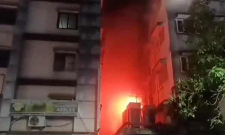 ভারতের হোটেলে অগ্নিকাণ্ডে ১৫ জনের প্রাণহানি