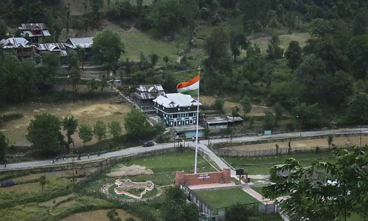 ভারত-পাকিস্তান উত্তেজনা কাশ্মীরের পর্যটনকে ক্ষতিগ্রস্ত করেছে