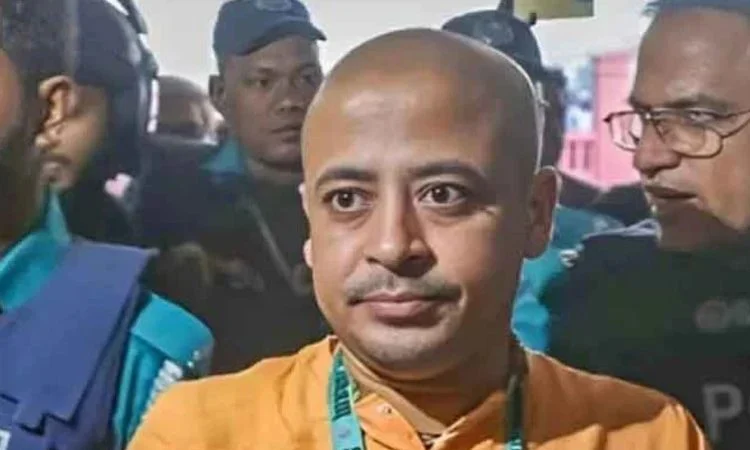 আরও চার মামলায় চিন্ময় দাসকে গ্রেফতার দেখানোর আদেশ