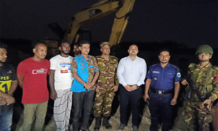 অবৈধভাবে ফসলি জমির মাটি কাটার দায়ে ১৪ জনের ৩ মাসের কারাদণ্ড