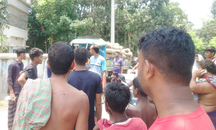 ঝিনাইদহে সড়ক দুর্ঘটনায় মোটরসাইকেল আরোহী নিহত