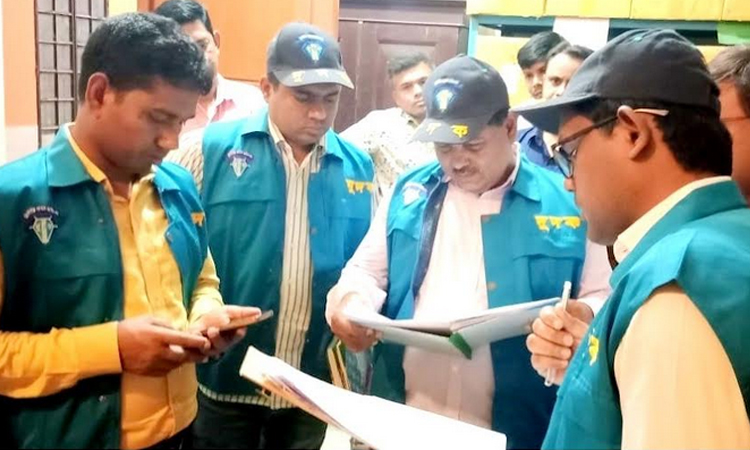 নীলফামারী জেনারেল হাসপাতালে দুদকের অভিযান