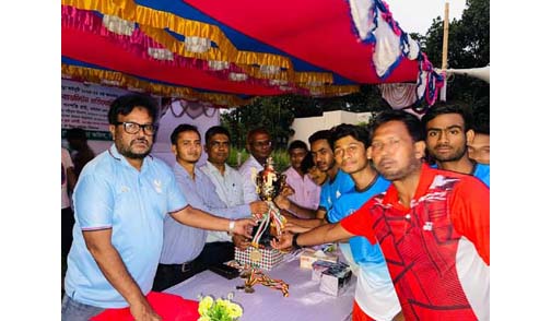 সিরাজগঞ্জে ভলিবল ও ব্যাডমিন্টন প্রতিযোগিতা অনুষ্ঠিত