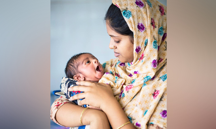 শিশুর পুষ্টিতে মায়ের বুকের দুধের বিকল্প নেই