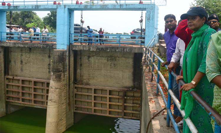 পানির ভারসাম্য রক্ষায় প্রাকৃতিক জলাধার রক্ষা করা অপরিহার্য : পরিবেশ উপদেষ্টা
