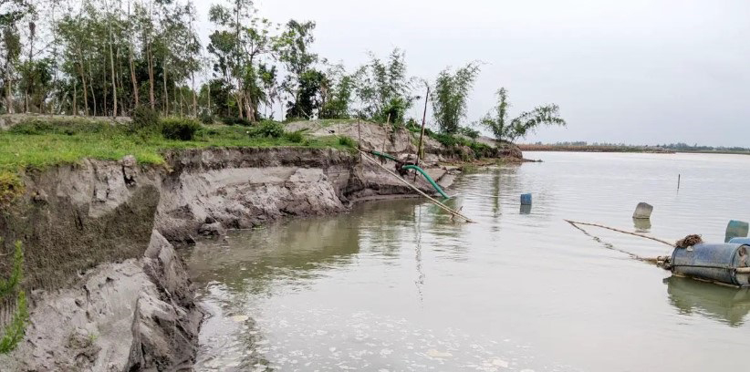 শুকনো মৌসুমেও ভাঙছে তিস্তা; অবৈধ বালু উত্তোলনে ভাঙন প্রকট
