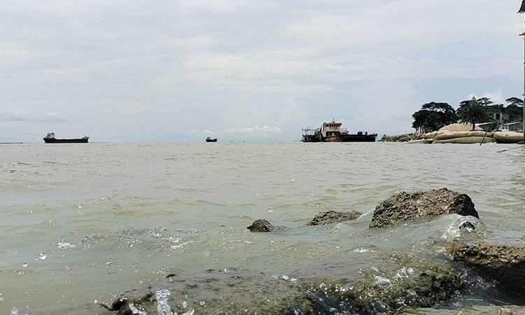 ভোলা উপকূলে ঘূর্ণিঝড় মোকাবেলায় প্রস্তুত ১৩ হাজার ৮০০ স্বেচ্ছাসেবী