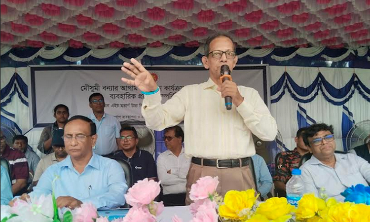 গাইবান্ধায় বন্যার আগাম প্রশিক্ষণমূলক মহড়া
