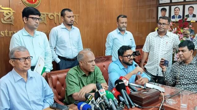 কোরবানির ১২ ঘণ্টার মধ্যে বর্জ্য অপসারণ করা হবে : স্বরাষ্ট্র উপদেষ্টা 
