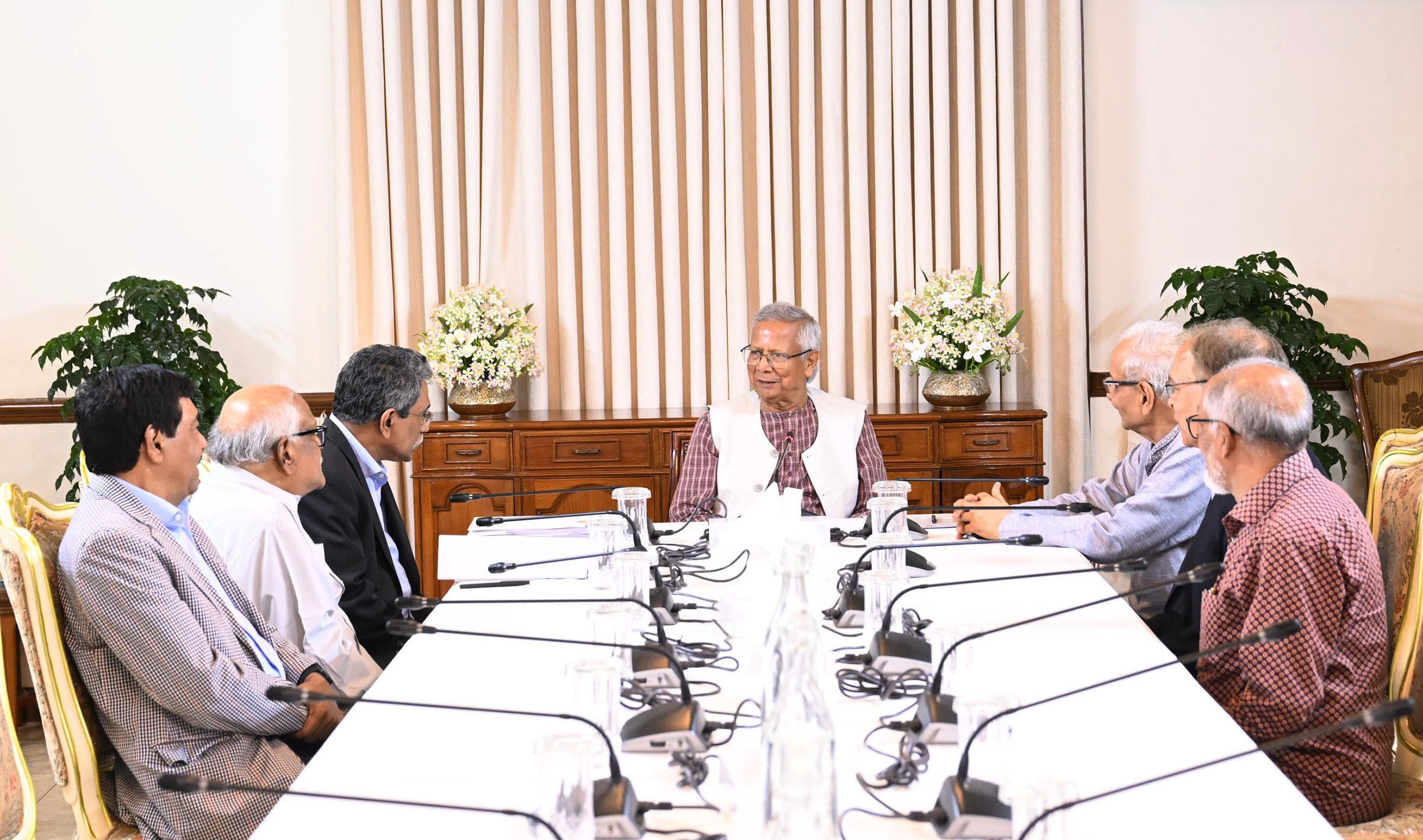 জুনের প্রথম সপ্তাহে রাজনৈতিক দলগুলোর সঙ্গে ঐকমত্য কমিশনের দ্বিতীয় দফা আলোচনা শুরু