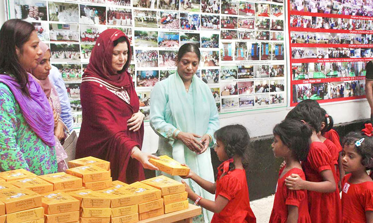 সুবিধাবঞ্চিত শিশু-কিশোরদের মাঝে শিক্ষার আলো ছড়াচ্ছে ‘সুরভি’ : ডা. জুবাইদা রহমান