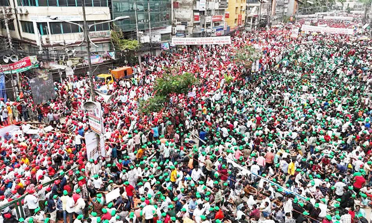 নয়াপল্টন ও আশপাশের এলাকা তারুণ্যের সমুদ্র