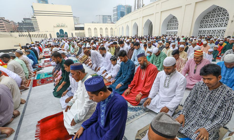 জাতীয় মসজিদে পর্যায়ক্রমে ৫টি ঈদের জামাত অনুষ্ঠিত হবে