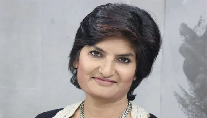 সাংবাদিক মুন্নী সাহার দেশত্যাগে নিষেধাজ্ঞা
