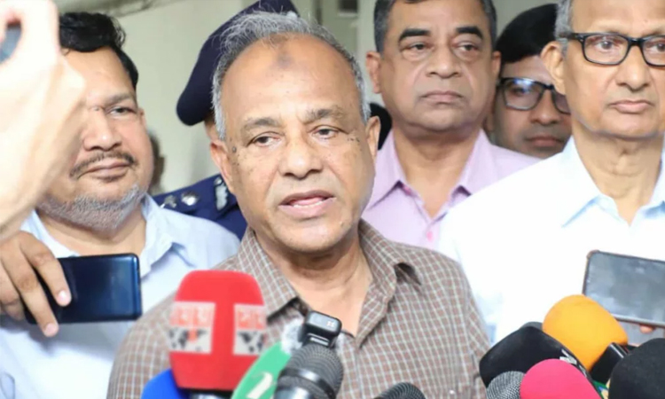 ঈদ যাত্রায় ফিটনেসবিহীন কোনো গাড়ি চলতে দেয়া হবে না : স্বরাষ্ট্র উপদেষ্টা
