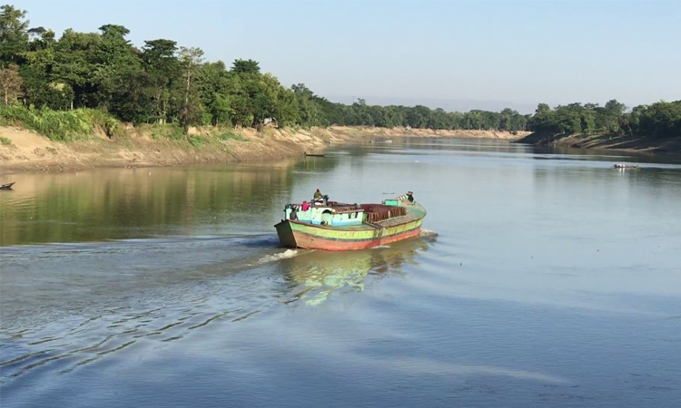 দেশের প্রধান সব নদ ও নদীর পানি সমতল বিপৎসীমার নিচ দিয়ে প্রবাহিত হচ্ছে