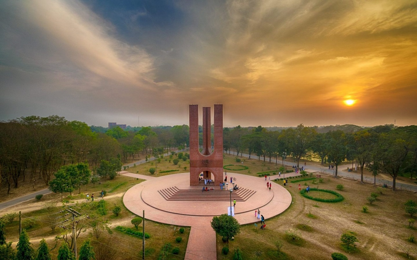 জাবি’র ভারপ্রাপ্ত ভিসির দায়িত্ব নিলেন অধ্যাপক মাহফুজুর রহমান