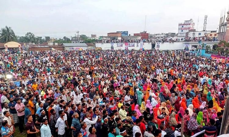 নাটোর ও গোপালপুরে বিএনপির ঈদ পুনর্মিলনী 