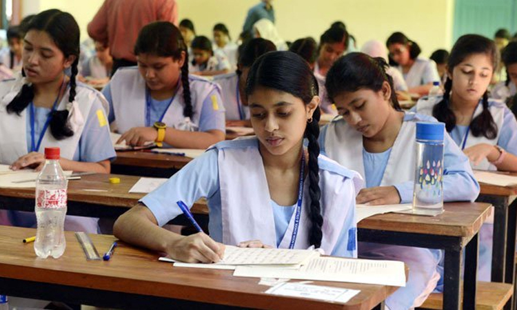 এইচএসসি পরীক্ষার্থীদের ক্যালকুলেটরের মডেল নির্ধারণ করে দিল বোর্ড 