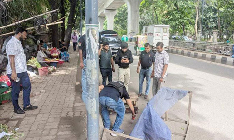 ঢাকা বিশ্ববিদ্যালয় ও হাইকোর্ট এলাকা থেকে ৭টি ককটেল উদ্ধার