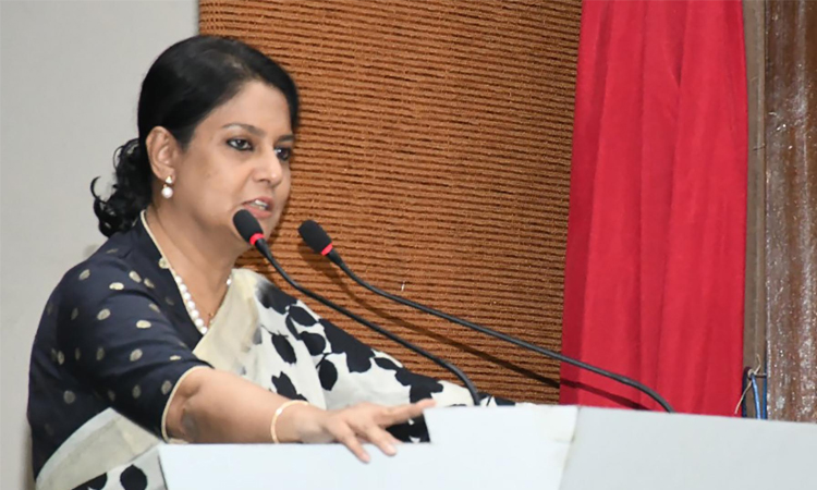 তথ্য এখন জাতীয় নিরাপত্তার কৌশলগত অস্ত্র: পরিবেশ উপদেষ্টা
