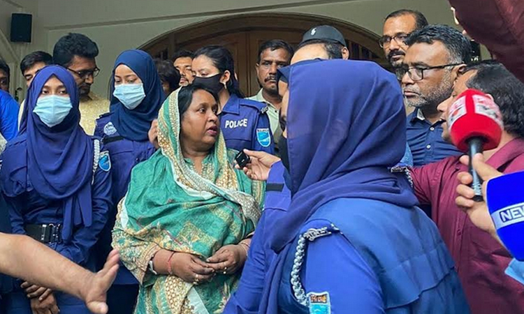 সাবেক মেয়র আইভী দুই দিনের রিমান্ডে, হত্যাচেষ্টা মামলায় শ্যোন অ্যারেস্ট 