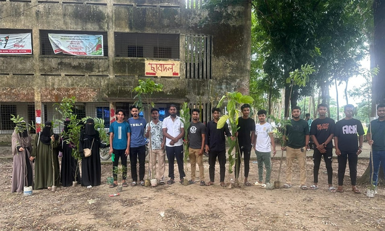 ছাত্রদলের উদ্যোগে সারাদেশে বৃক্ষরোপণ কর্মসূচি চলছে