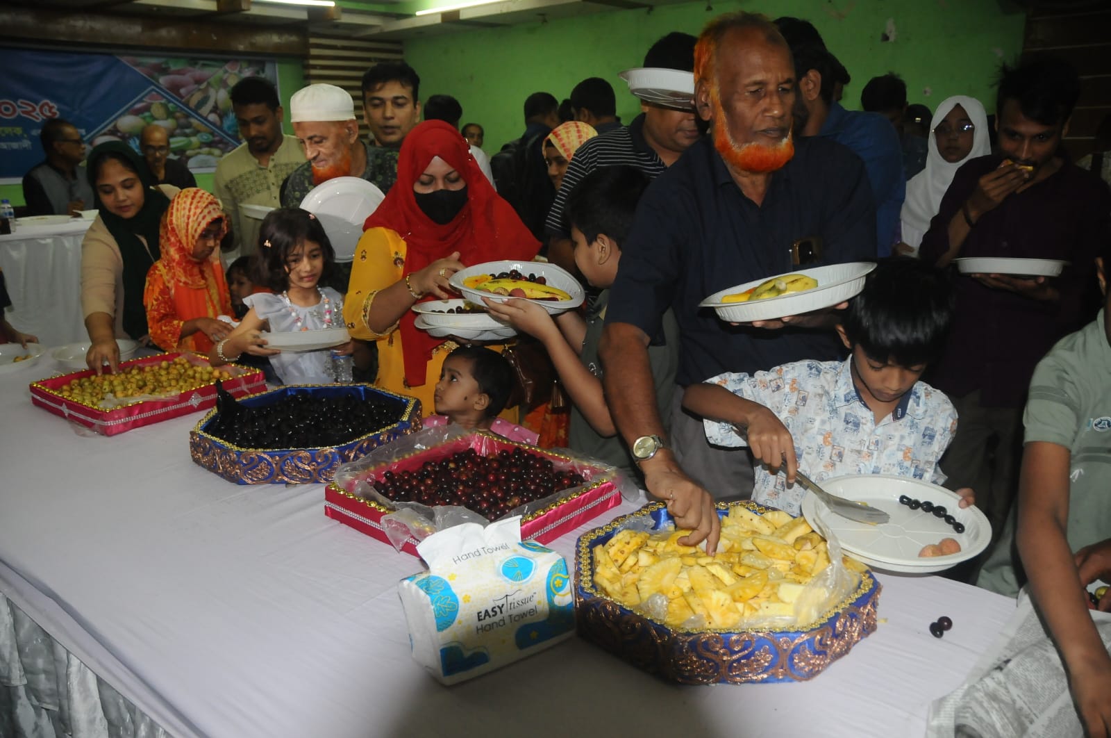 চট্টগ্রাম প্রেসক্লাবে মৌসুমি ফল উৎসব 