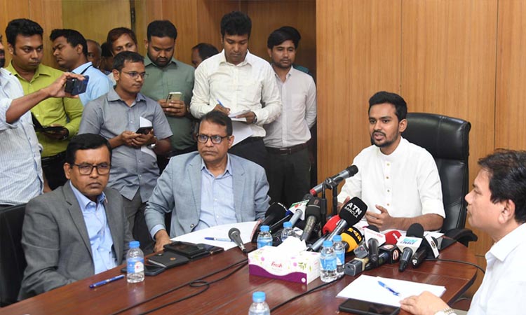 নির্মাণাধীন ৪৪টি পাবলিক লাইব্রেরি উদ্বোধন করলেন স্থানীয় সরকার উপদেষ্টা
