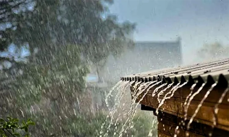 মাঝারি থেকে অতি ভারী বৃষ্টিপাতের সম্ভাবনা
