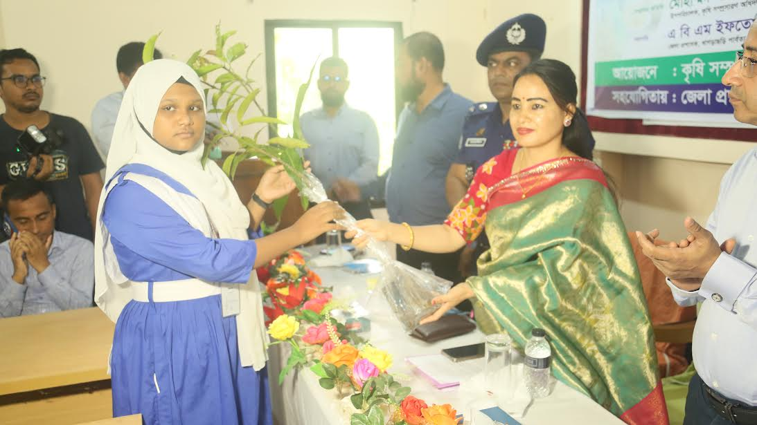 খাগড়াছড়িতে তিন দিনব্যাপী ফল মেলা 