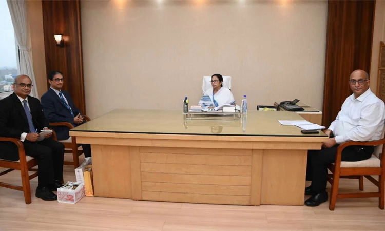 পশ্চিমবঙ্গের মুখ্যমন্ত্রী মমতার সঙ্গে বাংলাদেশ হাইকমিশনারের সৌজন্য সাক্ষাৎ