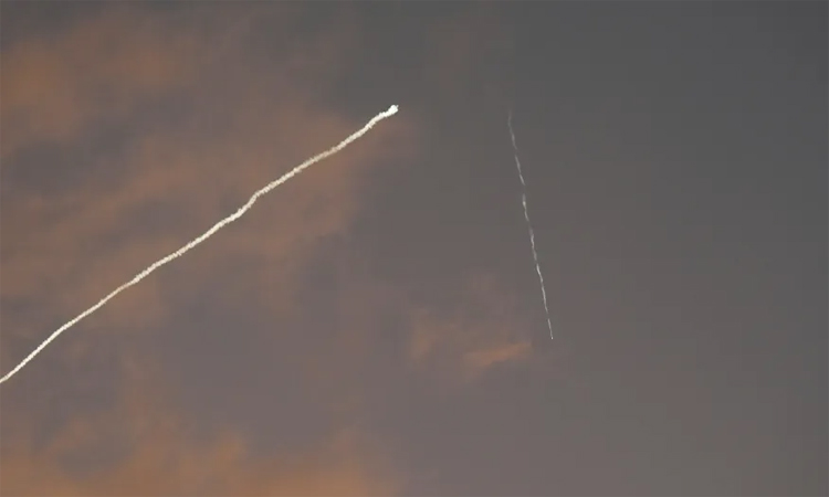 ইরানের ক্ষেপণাস্ত্র হামলায় নিহত ৩, আহত ৮