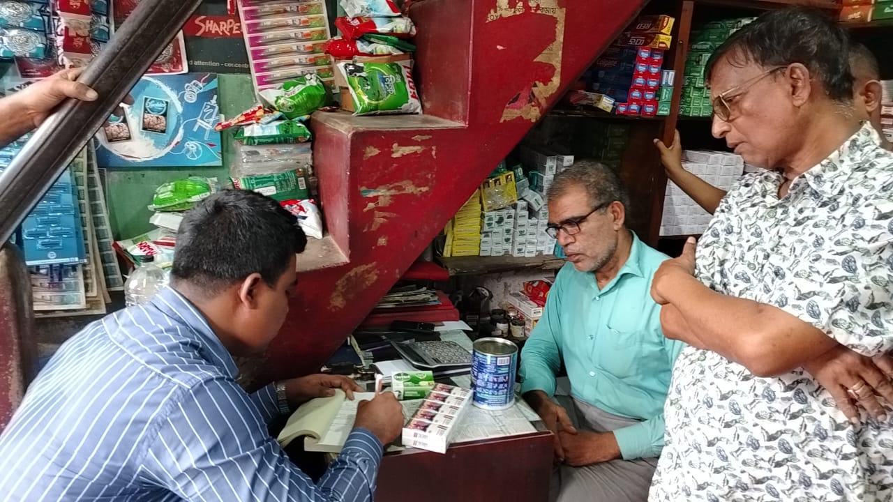 চাঁদপুরে পাঁচটি ব্যবসা প্রতিষ্ঠানকে জরিমানা 