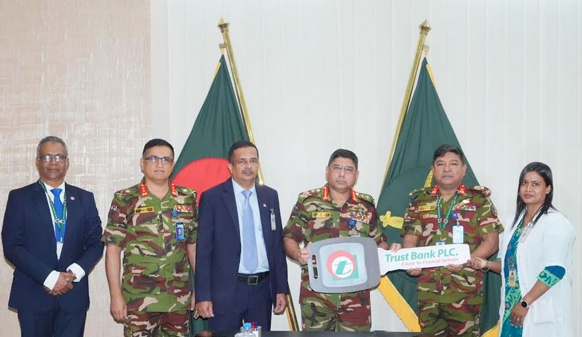 ট্রাস্ট ব্যাংকের সৌজন্যে প্রয়াস, রাজশাহী ও সিলেট শাখায় স্কুল বাস প্রদান