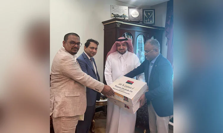 কাতারের আমির ও প্রধানমন্ত্রীকে মৌসুমী ফল পাঠিয়েছেন বেগম খালেদা জিয়া