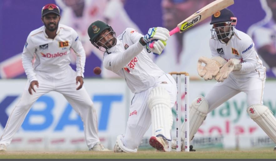 ৮ উইকেটে ২২০ রানে প্রথম দিন শেষ করল বাংলাদেশ
