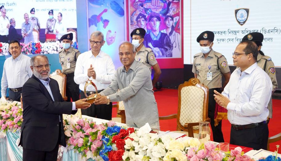 তরুণ সমাজকে অবশ্যই মাদকমুক্ত রাখতে হবে : স্বরাষ্ট্র উপদেষ্টা